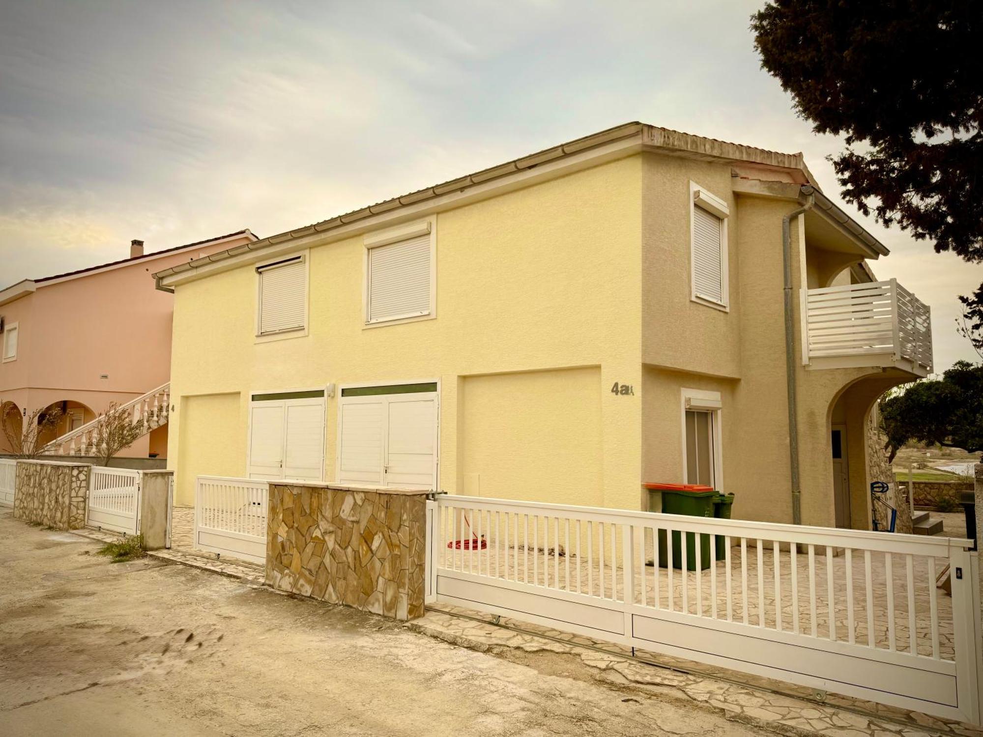 Casa Mare Rtina Garten Zwei Baeder Eg ภายนอก รูปภาพ